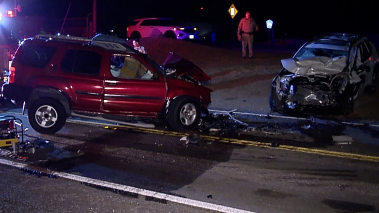 Dos Muertos Tras Accidente Vehicular En La Zona De Pala XEWT 12