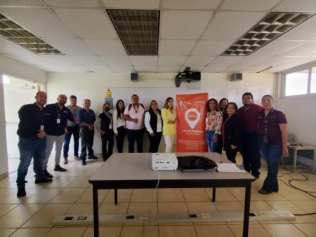 Capacita INMUJER a COBACH sobre puntos naranjas