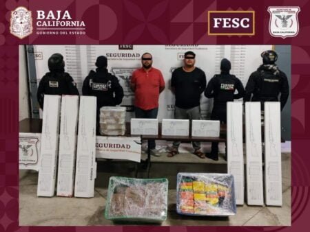 Detienen a dos sujetos en posesión de armas y drogas