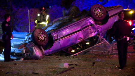 Persecución lleva a accidente y rescate en La Mesa