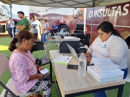 Llegan centros de salud móviles a la Sánchez Taboada