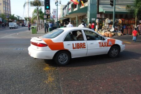Extienden prórroga de regularización de transporte público