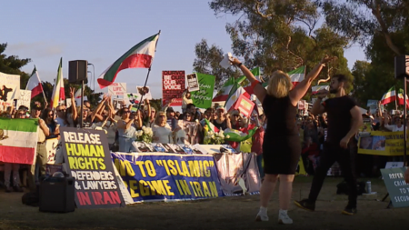 Protestas en San Diego por el caso de Mahsa Amini asesinada en Irán