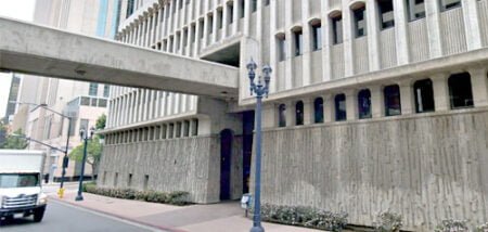Anuncian suspensión de servicios de la ciudad por Día de los Veteranos