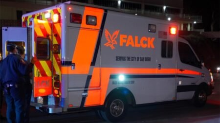 Motociclista grave tras choque en Pacific Beach