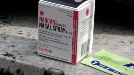 Ofrecen gratis medicamentos contra sobredosis