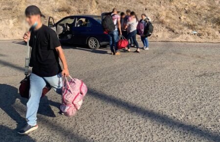 Decepción en migrantes varados Tijuana tras mantener el Título 42
