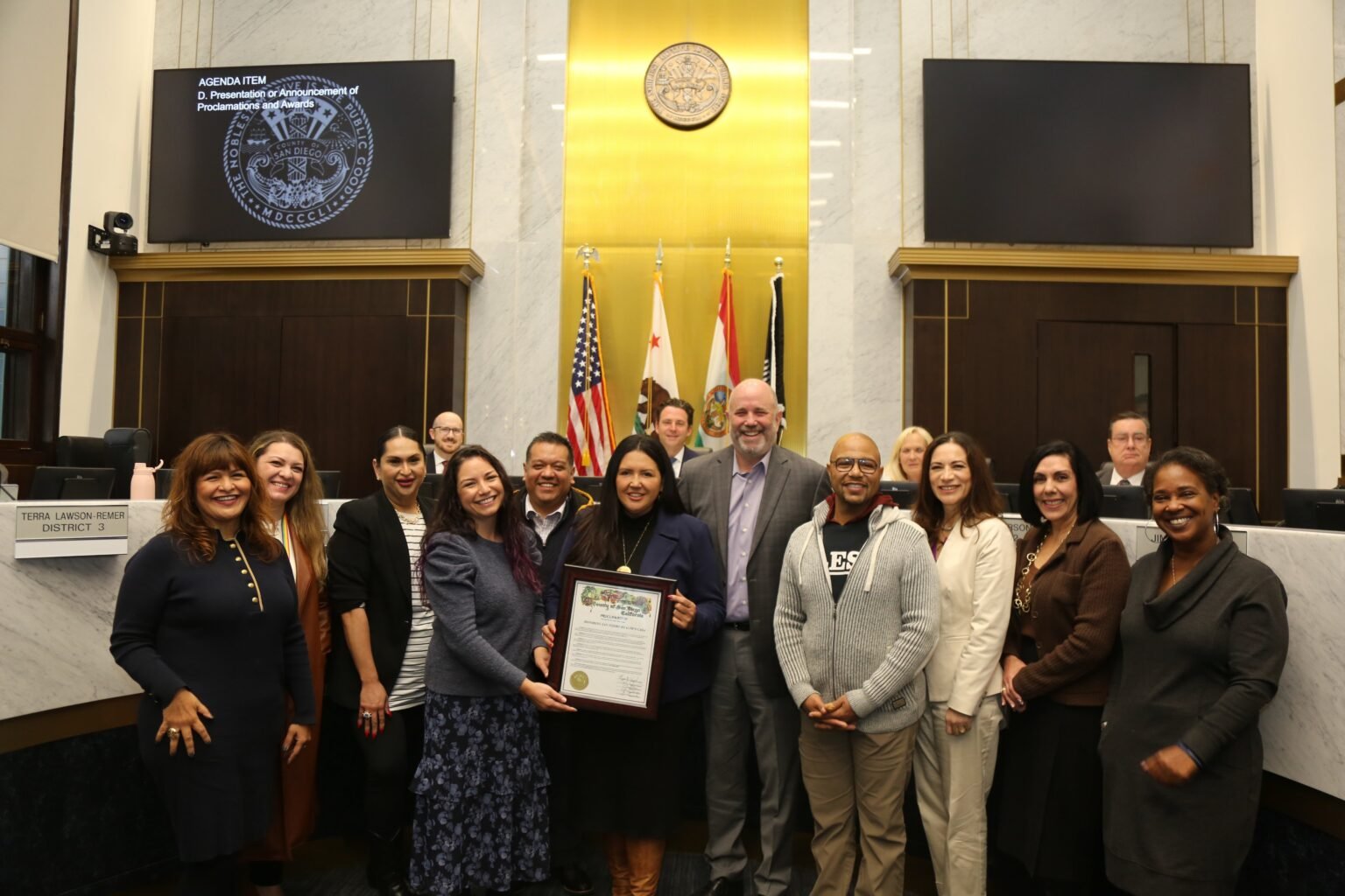 Nora Vargas la candidata para suplir a Fletcher