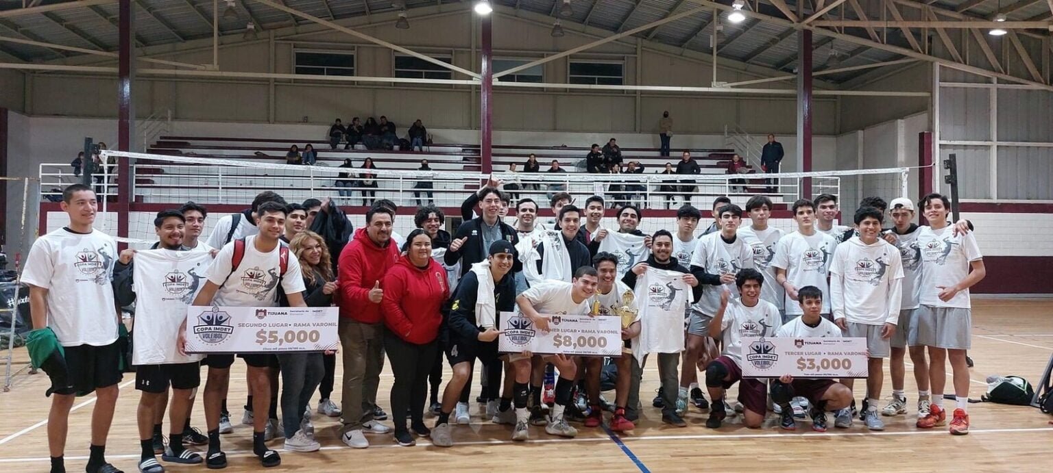 Coronan campeones de voleibol municipal en Tijuana