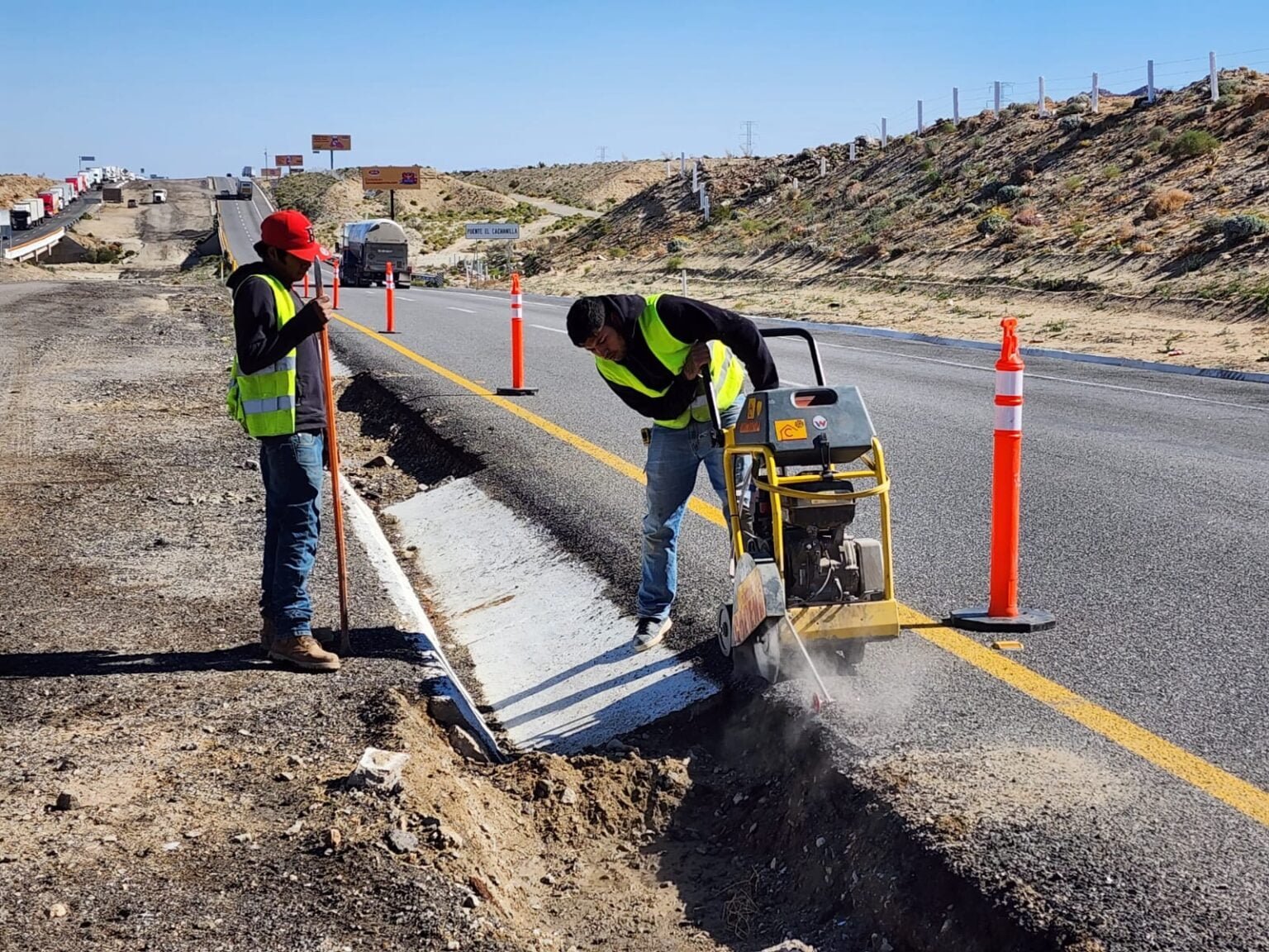 Realizan obras en la autopista Centinela – La Rumorosa