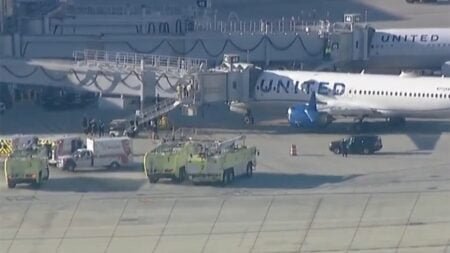 Avión regresa a aeropuerto de San Diego por un incendio