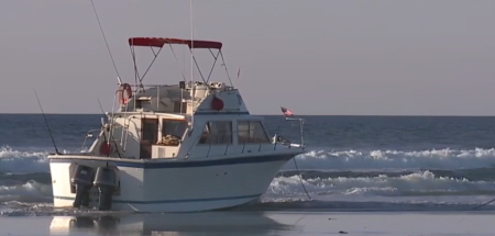 Más de una docena salen de un bote de contrabando en Mission Beach