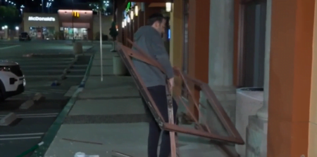 Roban cajero automático de una tienda en Escondido