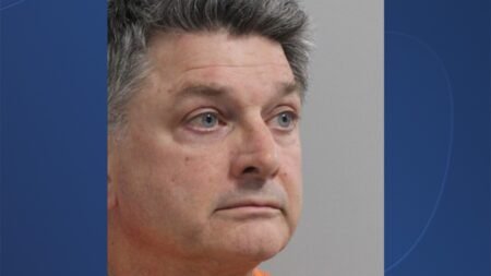 Directivo de Del Mar Union School District detenido por tráfico de personas en Florida
