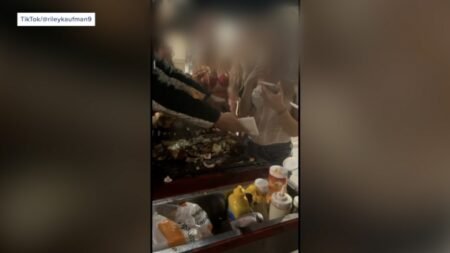 Vendedor habla luego de que estudiantes vandalizaran su puesto