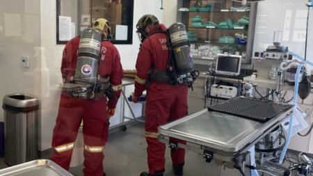 Dos personas heridas tras derrame de material peligroso en veterinaria de Oceanside
