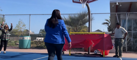 Inauguran cancha de usos múltiples en Lincoln Acres