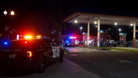 Detienen a hombre que asesinó a víctima en gasolinera de San Ysidro