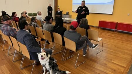 Buscan convencer a San Diego de cámaras en lámparas públicas