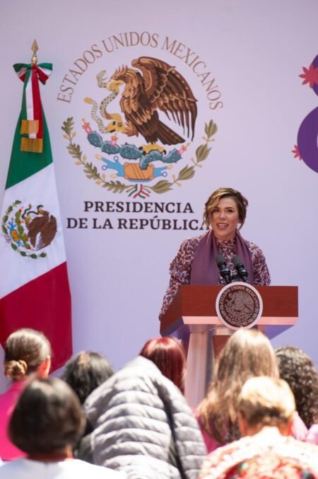 Gobernadora de BC vivió en CDMX el Día Internacional de la Mujer