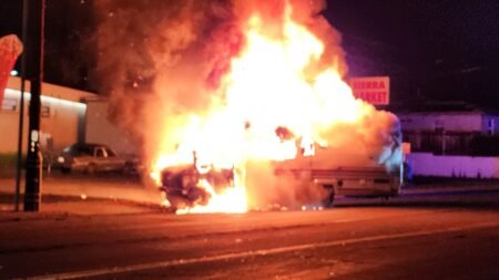 Una RV explotó cerca de una gasolinera en La Mesa