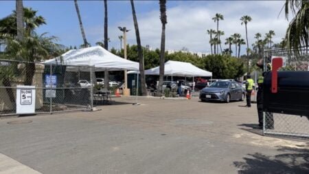 Migrantes turcos llegan a San Diego