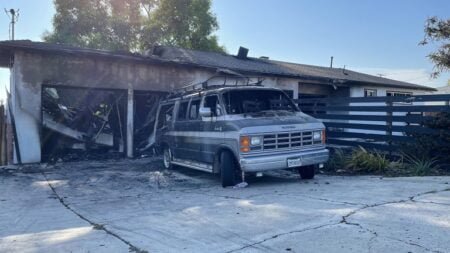 Detienen a mujer acusada de incendio provocado y agresión en Lemon Grove