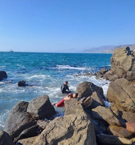 Rescatan a hombre en Rosarito