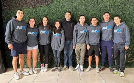 Se concentran atletas de natación y aguas abiertas de Baja California