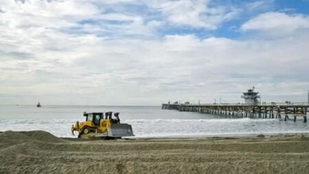 Retrasan proyecto de estabilización de playa en San Clemente