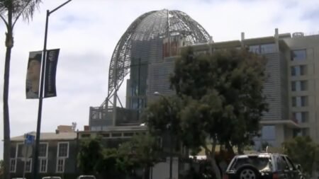 Biblioteca de San Diego eliminará multas de cobro para niños