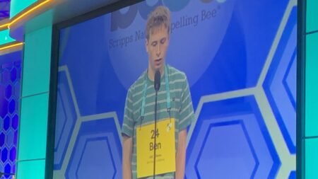 Estudiante de octavo grado de Poway avanza en Concurso Nacional de Ortografía