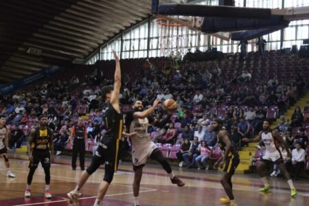 Divide honores TJ Zonkeys con Caballeros en calidad de visitante