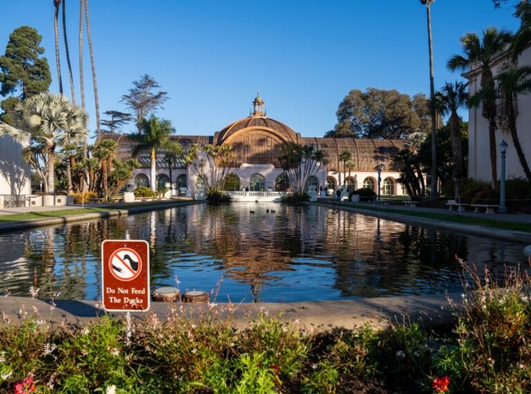 San Diego Avanza con Plan de Estacionamiento Pagado en Balboa Park