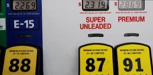 Gobernador Newsom firma ley de David Alvarez para ampliar opciones de combustible y reducir el precio de la gasolina