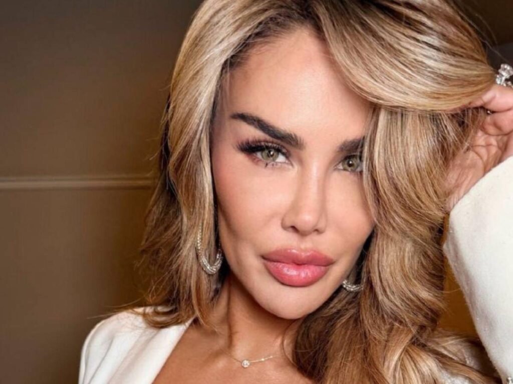 Ninel Conde sorprende al mostrar su nueva mirada verde olivo