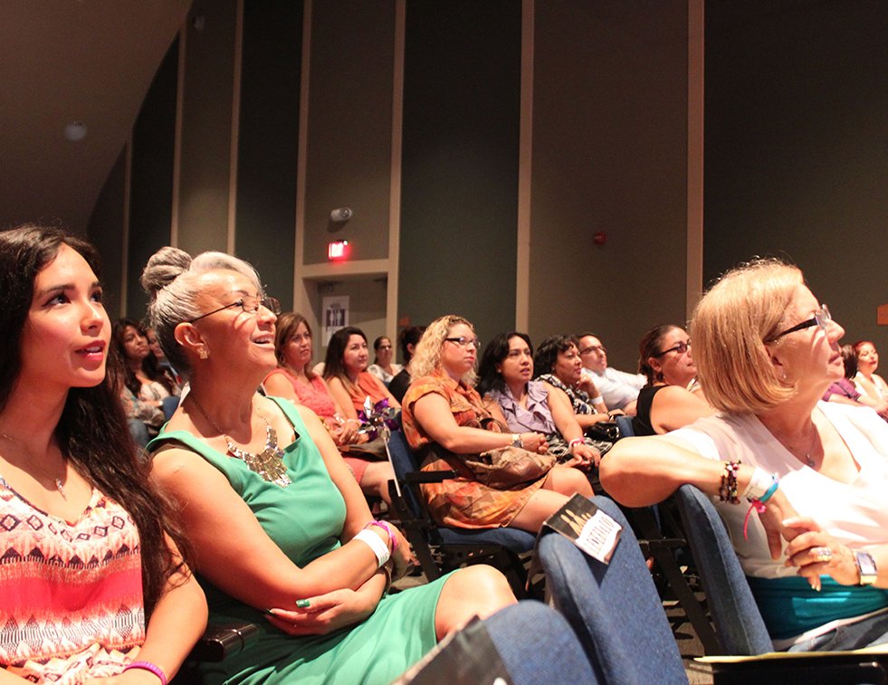 Amigas Punto Com celebra su 20º aniversario con conferencia anual y festival comunitario