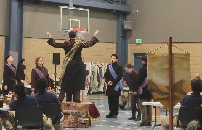 Actores del Old Globe llevan “Julio César” a jóvenes de libertad condicional