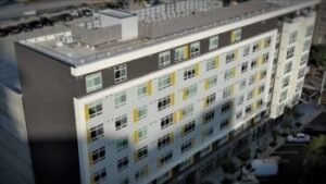 Kettner Crossing abre sus puertas: un nuevo hogar asequible para adultos mayores en Little Italy